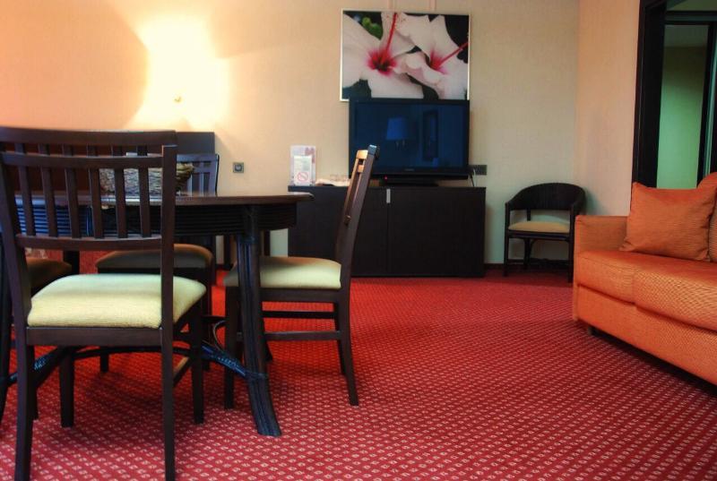 Park Hotel Dnipro Esterno foto