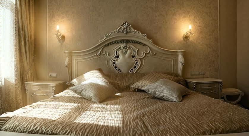 Park Hotel Dnipro Esterno foto