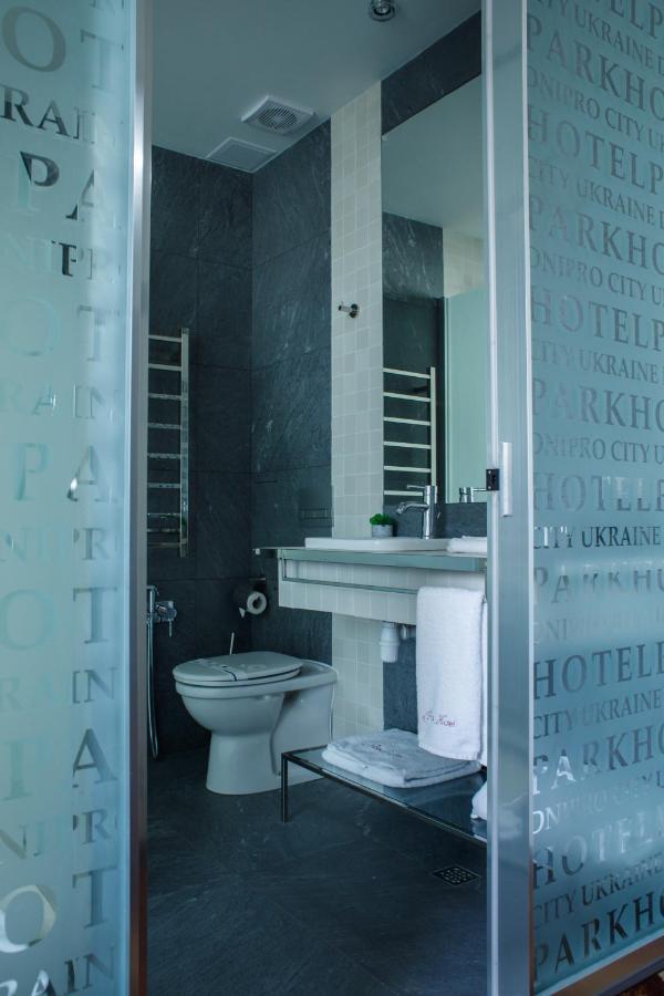 Park Hotel Dnipro Esterno foto