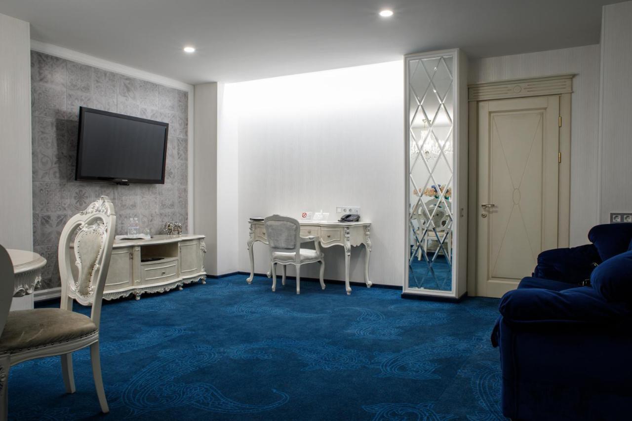 Park Hotel Dnipro Esterno foto